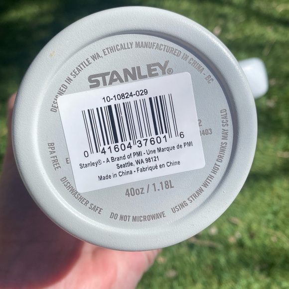 Stanley FOG 40 oz. Quencher H2.0 FlowState Tumbler - Picture 2 of 7